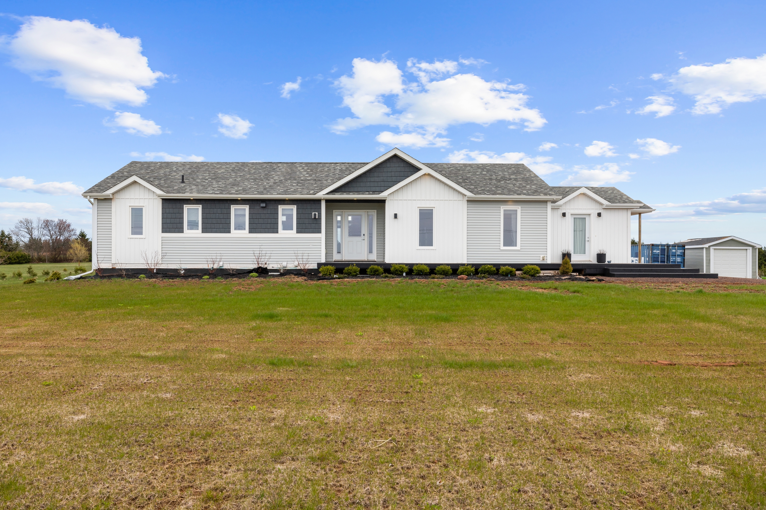 425 Kelvin Road - 1